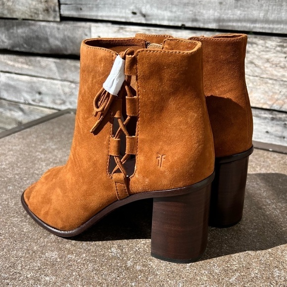 🌻NEW w/box Frye Amy Side Ghillie Nutmeg Brown Suede Peep Toe Ankle Boots - Picture 3 of 11